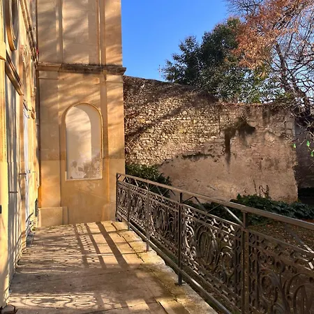 Le Studio Des Carmes Nimes Exterior photo